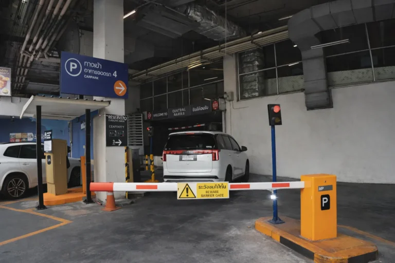 Central Rama 9 parking lot 1 768x512